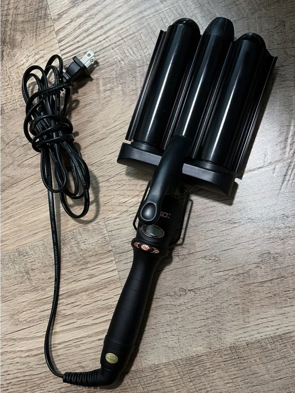Amika Black Triple Barrel Waver Hair Styling Iron